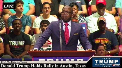 r-w-bray-black-american-gets-standing-ovation-at-trump-rally-austin-texas-august-23-2016-4-polarr-483-x-272