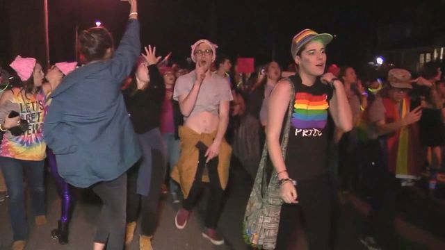 queer-party-still0118_00015_1484786059044_2563342_ver1-0_640_360